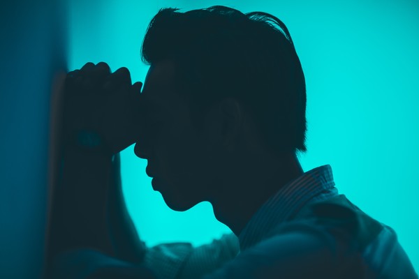 골반 통증은 고환암, 전립선암 또는 대장암으로 인한 것일 수 있다. 통증은 종양 자체로 인한 것일 수도 있고 골반의 림프절 침범으로 인한 것일 수도 있다. 며칠 이상 지속되는 모든 유형의 통증 또는 사라지지 않는 통증은 의사의 진찰이 필요하다. 