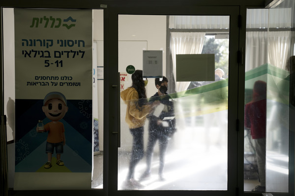 이스라엘 시바 병원의 예비 연구에 따르면 화이자 4차 백신이 오미크론 변종에 효과적이지 못한 것으로 드러났다. 
