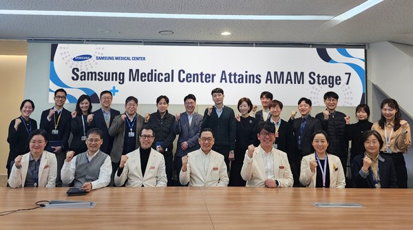 삼성서울병원은 미국보건의료정보관리시스템협회가 주관하는 데이터 분석모델 평가에서 아시아 태평양 지역 최초로 7단계 인증을 획득했다고 밝혔다. 출처 삼성서울병원